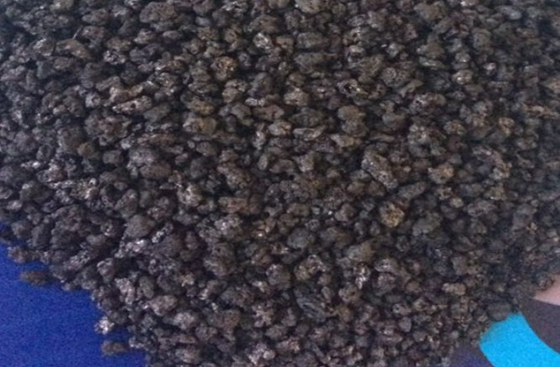 검은 석회화된 석유 코크스 연료 1-3mm/1-5mm 다중 기능성
